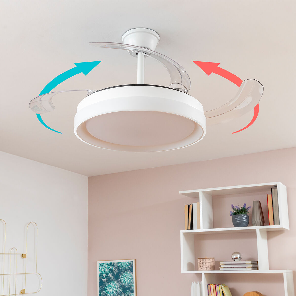Close-up of Ventilador de techo LED showing blade rotation directions with color-coded arrows.